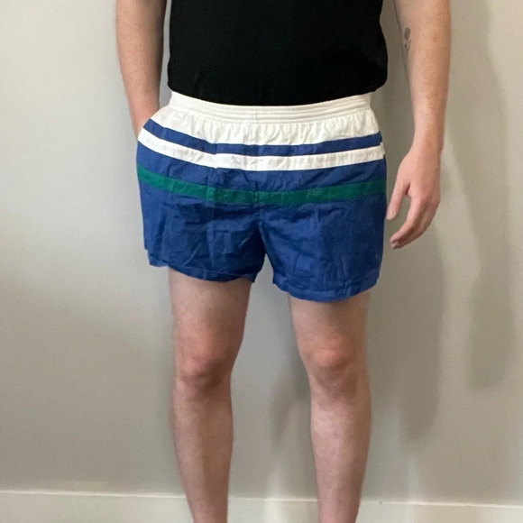 🌈  Vintage Vibes: Men’s Striped Shorts - Size LG by Club International 🌟 - Picture 7 of 13